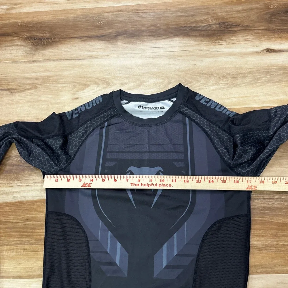 Venum Rash Guard Size M MMA BJJ Training Shirt Polyester Compression Black Gray